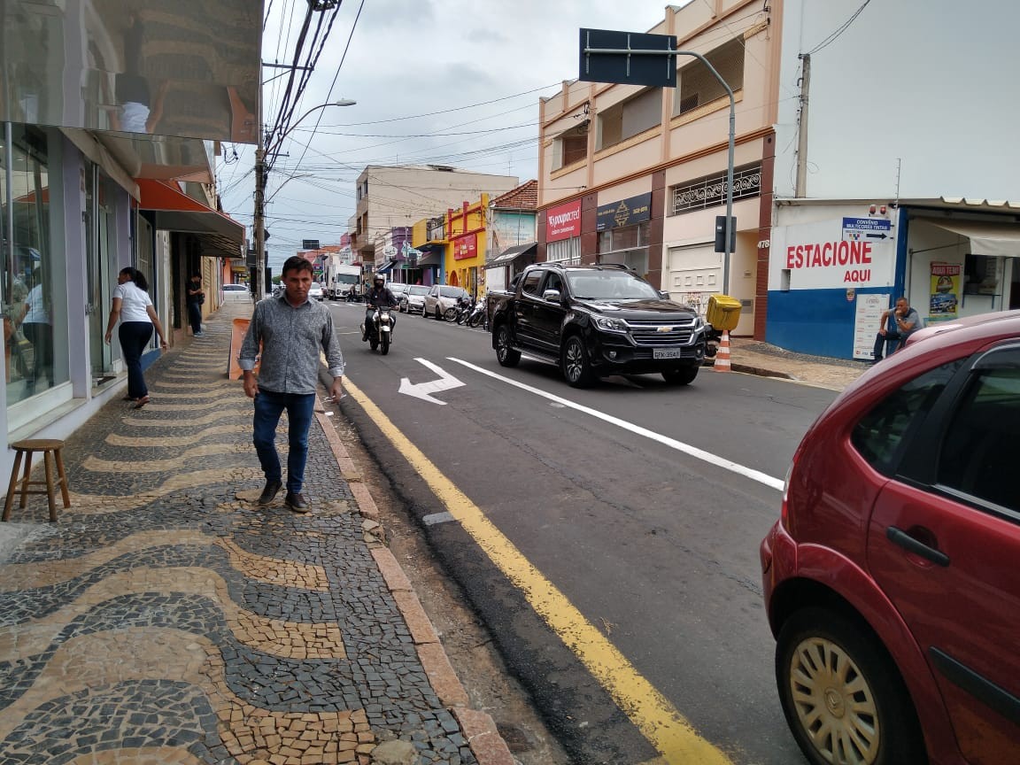 2020210_Carlos Fontes pede retirada de faixa amarela contínua no Centro